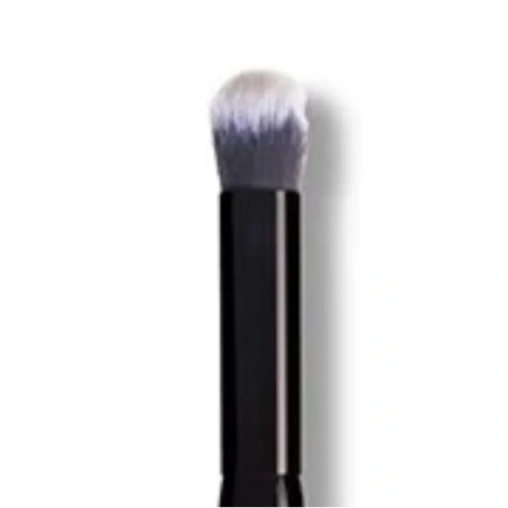CONCEALER BLENDING BRUSH